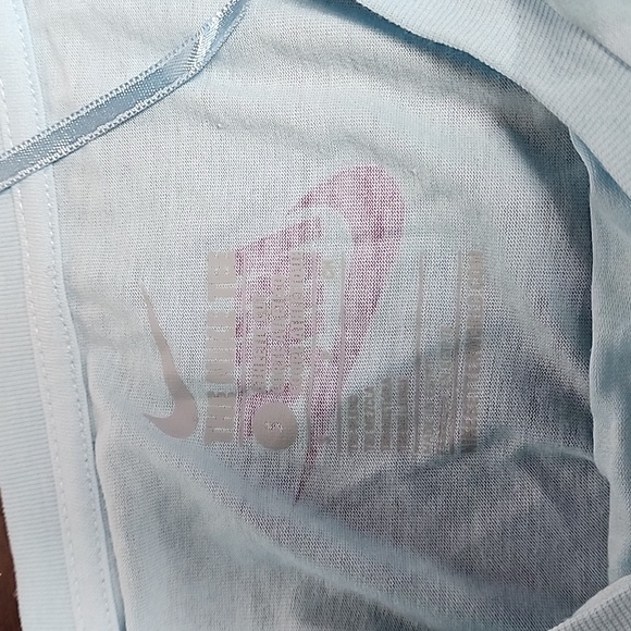 Nike Tee Small Cat - Picture 2 of 3